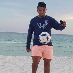 Meet your Posher, Carlos